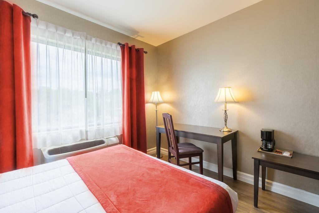 Hotel Ambassadeur Et Suites Quebec City Exterior photo